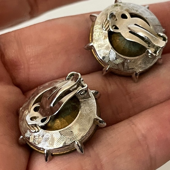 Vintage Sapphire Blue Earrings Clip On Glass Crystal Silver Stud Blue Cut Glass - Picture 4 of 9